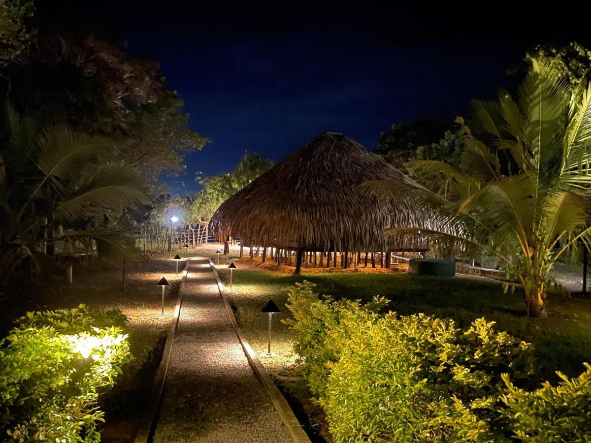 Yala Lake View Cabanas Tissamaharama Ngoại thất bức ảnh